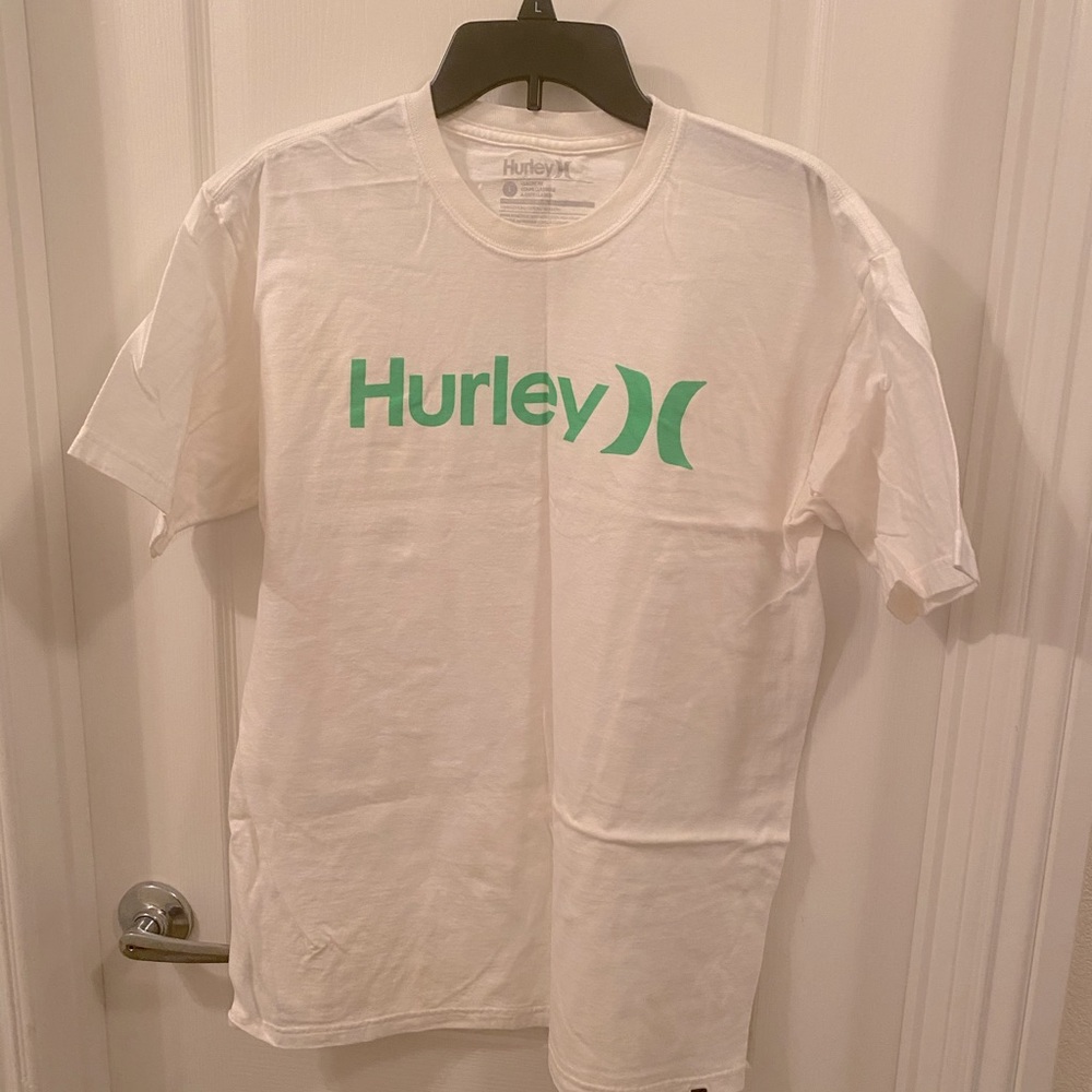 LIKE NEW HURLEY TEE SHIRT